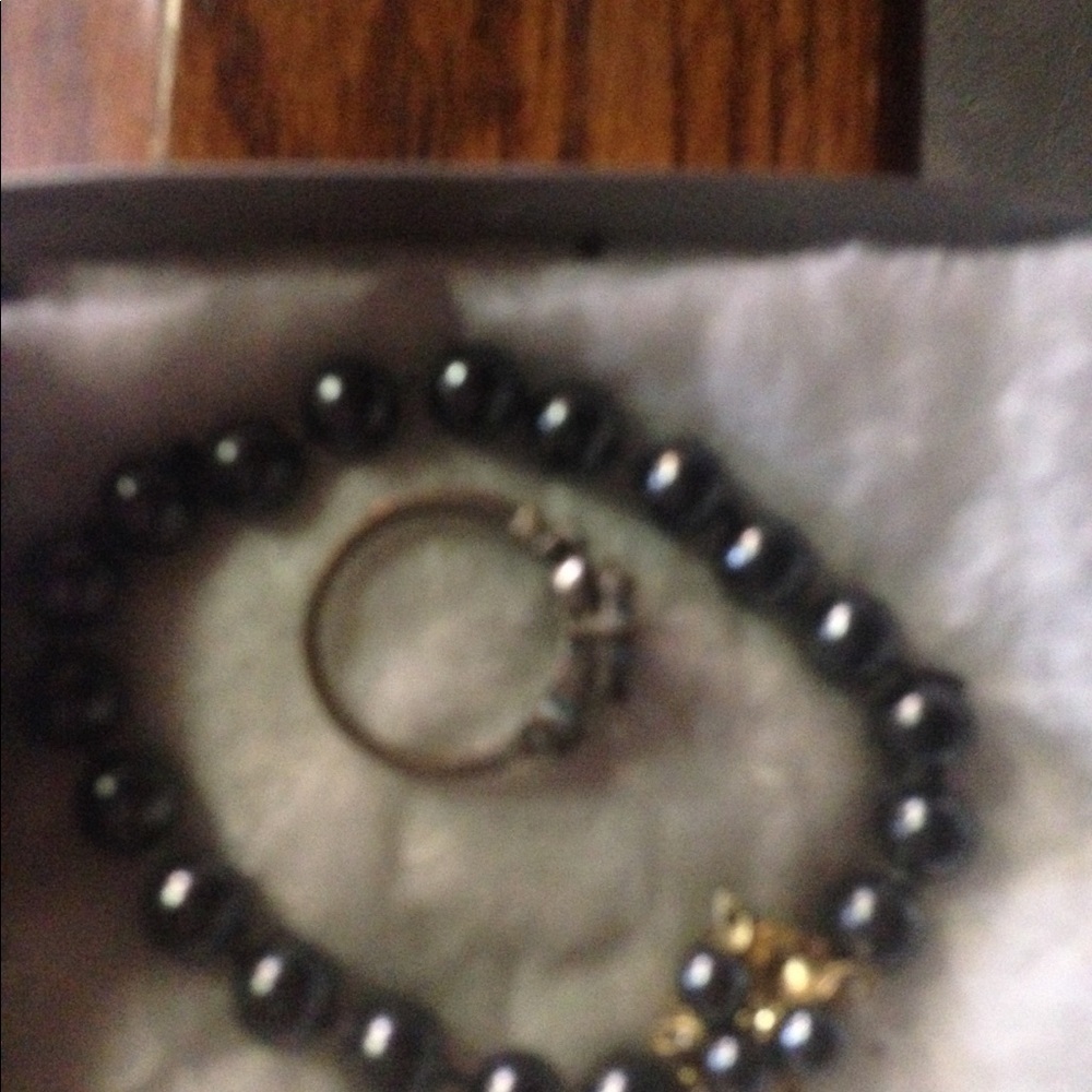 Black pearl bracelet with ring